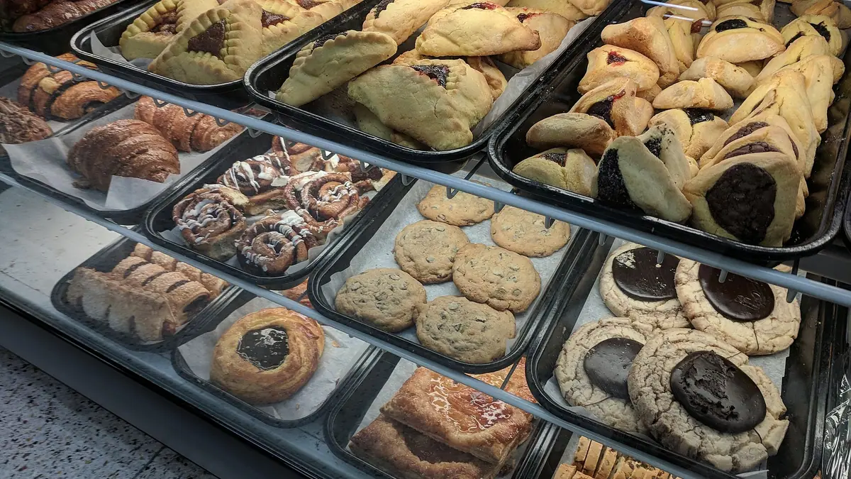 Cooplands – bakery in Langold, Harworth